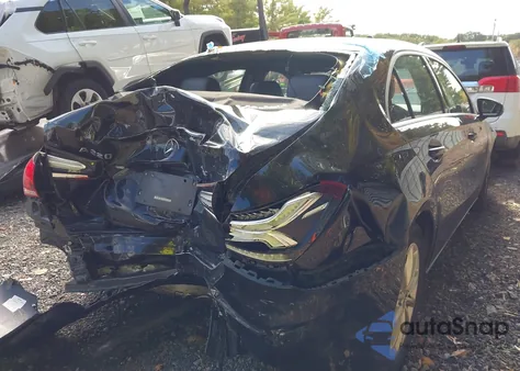 2020 Mercedes-Benz A 220 4Matic z USA, uszkodzony, nr VIN W1K3G4FB8LJ199022